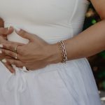 Pulsera de eslabones blancos